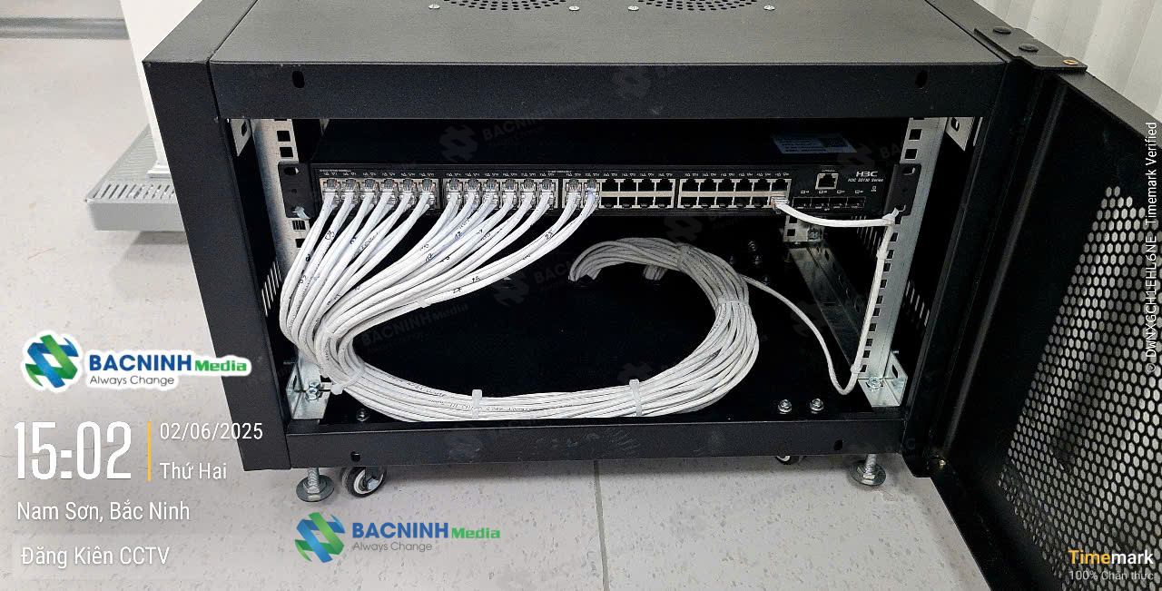Tối Ưu Hóa Hệ Thống An Ninh Cho Nhà Xưởng Khu Công Nghiệp 2025: Báo Giá Thi Công Mạng Lan, Điện Nhẹ, Và Camera