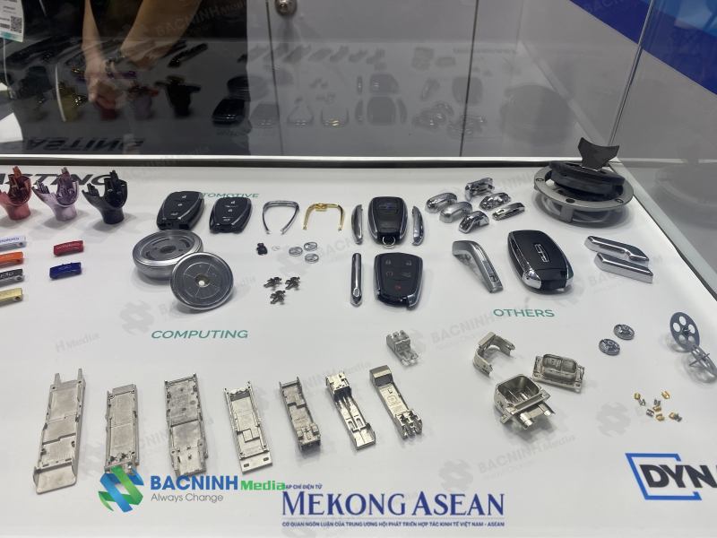 Nhiều công ty giới thiệu Robot, AI tại triển lãm công nghiệp toàn quốc