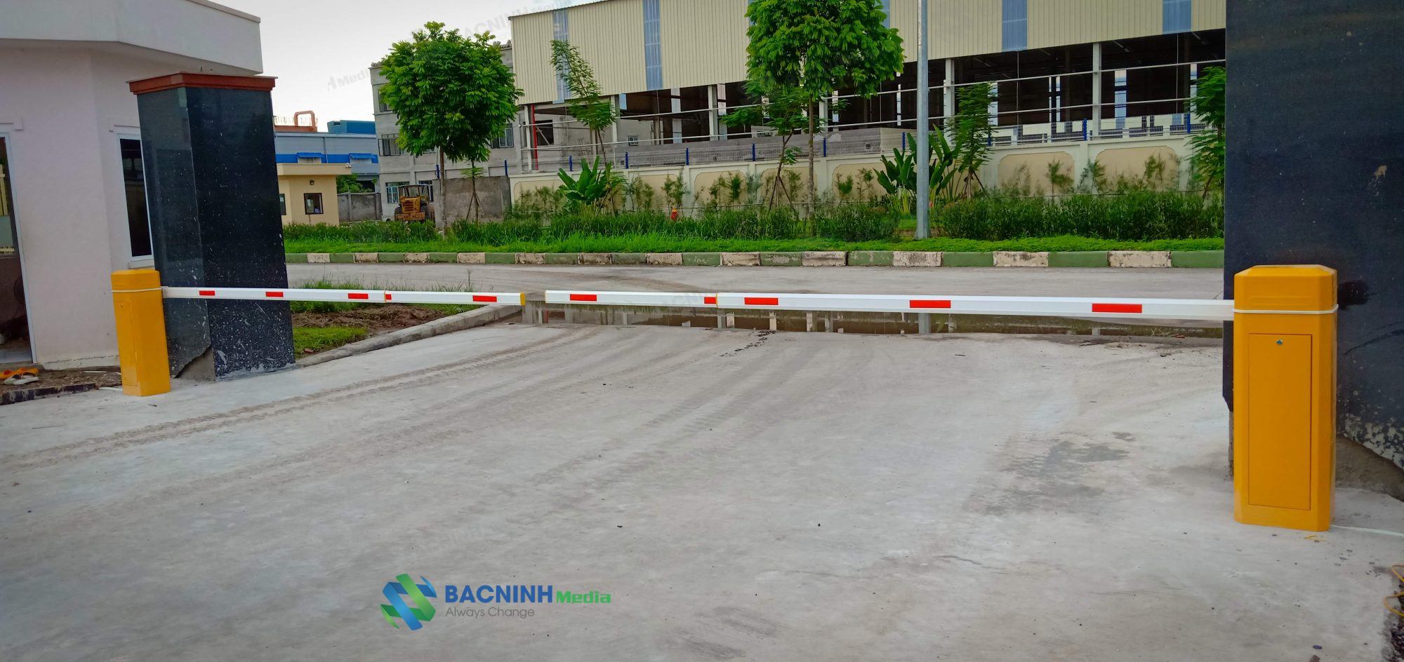 Bảng Giá Của Cổng Barie điện Mới Nhất 2025 | Achaudoor