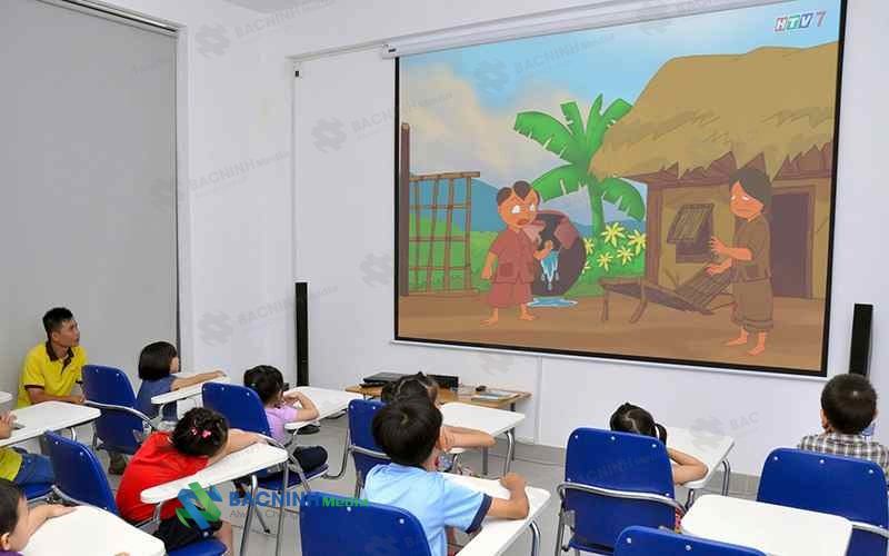 Máy chiếu trường học